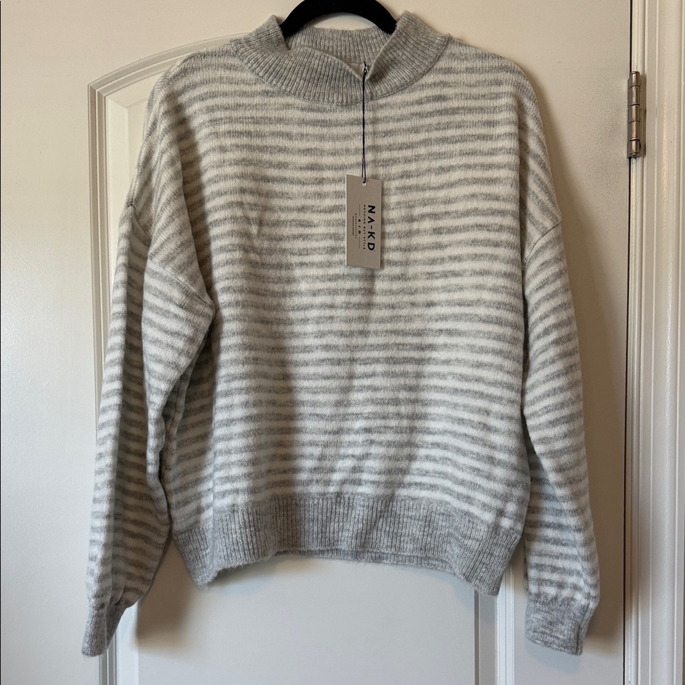 NA-KD Gray Striped Balloon Sleeve Women's Knitted Sweater! NWT!